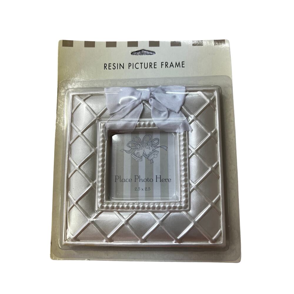 NWB American Greetings Resin Iridescent Cream Picture Frame With Bow 2.5"x2.5"